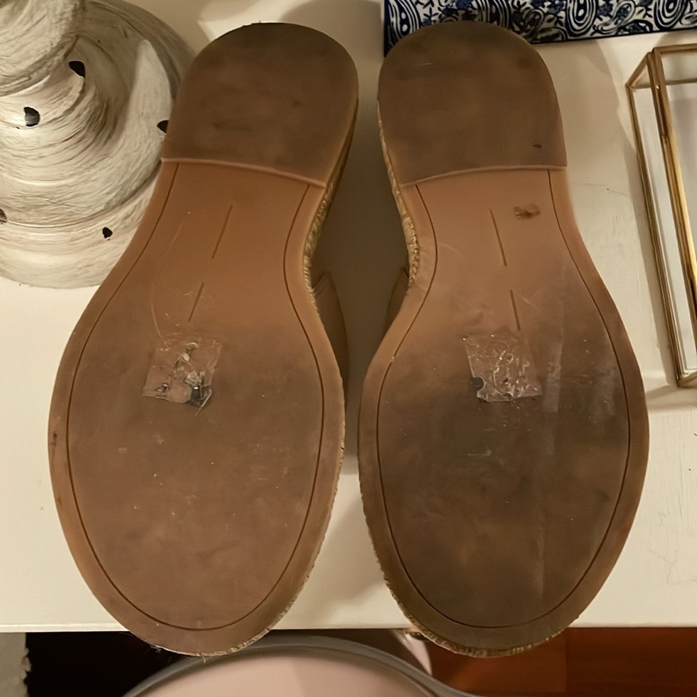 Dolce Vita Cream and Tan Sandals - Picture 3 of 8